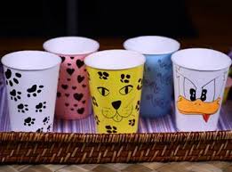 A partire dai cucchiaini di plastica potrete creare una spilla a forma di rosa. 7 Modi Per Riutilizzare O Riciclare Creativamente I Bicchieri Di Plastica Greenme