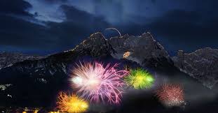 Als sommersonnenwende, sonnenwende oder sommernachtsgleiche wird der tag bezeichnet, an dem die sonne ihren höchsten stand über der nordhalbkugel erreicht. Bergfex Sehenswurdigkeiten Sommersonnenwende Saalfelden Leogang Ausflugsziel Sightseeing