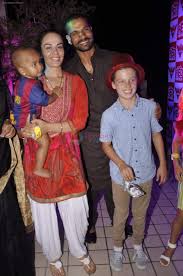 Ayesha dhawan, shikhar dhawan's wife, is an amateur kickboxer. Shikhar Dhwan Snapped With Wife And Kids At Red Fm Bash For Sunrisers Hyderabad Team In Lower Parel On 26th April 2015 Shikhar Dhawan Bollywood Photos