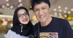 Biodata dan Profil Marissa Haque Istri Ikang Fawzi