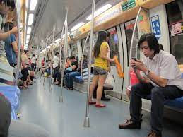 Melancong ke singapura dengan kereta. Jalan Jalan Di Singapura Enaknya Naik Mrt Saja