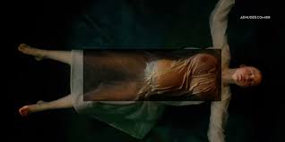 Sydney Sweeney Nua Pelada Cena de Nudez em Imaculada (Immaculate). - AENUDES