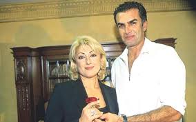 Nostalji 10 2001 kraliçeden nostaljiler 2007 seni seviyorum 2004. Muazzez Ersoy Un Eski Esi Ismet Ozhan Yillar Sonra Ortaya Cikti Gorenler Taniyamadi