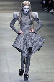 Avant Garde Fashion Fashion Scop Top Avant Garde Fashion Designers Fashion Weird Fashion Avant Garde Fashion