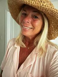 My sister-in-law Denise Thomas Rattley and niece Dariel Rattley. Happy  Heavenly birthday Denise. RIP