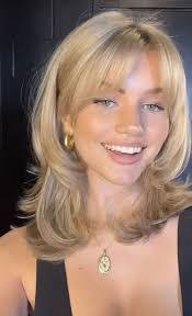 Karen Eide's Instagram, Twitter & Facebook