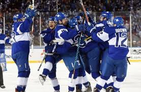If it goes to 0 it is game over, credit score is a score for how good you are, you lose credit score by skipping work, selling drugs, ect. Toronto Maple Leafs Win A Thrilling Centennial Classic Over Red Wings