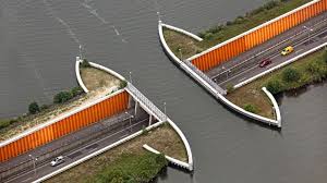 Here's a tank crossing a pontoon bridge in iraq. The Veluwemeer Aqueduct Netherland S Unique Water Bridge Ie