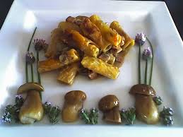 Tortiglioni Mit Steinpilzen Rezept Steinpilze Rezept Lebensmittel Essen Steinpilze