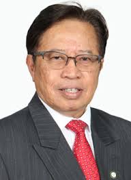 He also holds directorship of certain subsidiaries within the group. Speakers 13th Wief World Islamic Economic Forum