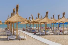 Bölüm özeti:i̇nci, han'la karşılaşmasının ardından altüst olur. Foto Plaja Din Mamaia LuatÄ Cu Asalt De TuriÈti Èi Profit Ro