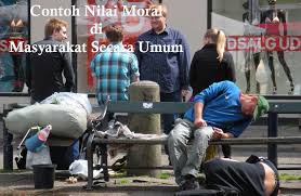 Salah satu fungsi adanya moral adalah terjaminnya kebahagiaan jasmani rohani karena. 10 Contoh Nilai Moral Di Masyarakat Dalam Keseharian Dosensosiologi Com