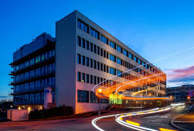 The company develops drugs that are based on messenger rna. Covid Impfstoff Entwickler Curevac Strebt Bewertung Von Mehr Als Zwei Milliarden An
