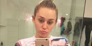 Or you have the dreaded eyelash curler accident when you sneeze and end up cutting your lashes in half. Wenn Sie Sehen Was Ein Wimpernlockenwickler Mit Miley Cyrus 39 Wimpern Gemacht Hat Werden Sie Sich Frei Bewegen Cyru Eyelash Curler Miley Cyrus Curlers