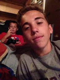 Noah Strong (@EliteFaced)