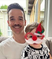 David Grenader's Instagram, Twitter & Facebook