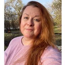 Angela Surgeon's Instagram, Twitter & Facebook