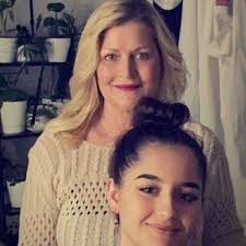 It is very strange that he is voting as a NY resident, because RFK Jr. very  clearly states he lives in LA in this video.