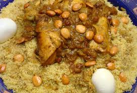 Sweet And Spicy Moroccan Couscous With Caramelized Onions And Raisins In 2020 Moroccan Couscous Couscous Food Recipes