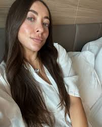 Mirror selfies 👽🤳🫶