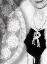Check spelling or type a new query. Duchess Of Gloucester Diamond Bow Brooch Hochzeitsgeschenke Royal Jewel History