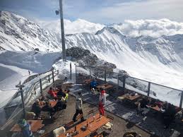 Spend your holidays in arosa, grisons and discover all information on skiing, hiking trails, winter activities, accommodations, webcams and much more! Arosa Lenzerheide Switzerland Familyskitrips