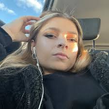 Becky Dann (@beckydann) • Threads, Say more