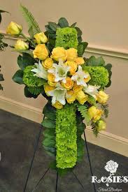 54 Ideas Flowers Arrangements Funeral Crosses In 2020 Yellow Flower Arrangements Funeral Flower Arrangements Flower Arrangements