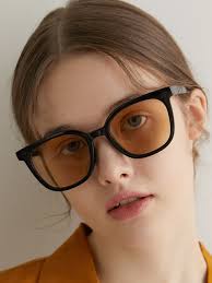 Designer fashion, Seoul-fully created