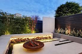 Compact Garden Design Project Under The Australian Sun Esplanade East Freshome Com Roof Garden Design Modern Garden Modern Garden Design
