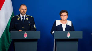 Ez jelentős terhet ró az egészségügyi ellátórendszerre, a cél az, hogy bírják. Muller Cecilia Alig Van Mar Teriteses Vizsgalatkeres Hirado Hu