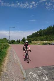 Zigzagging from one short and sharp climb to the next, the route traverses the hilly limburg region in the south of the netherlands in. Amstel Gold Race Lus 1 En 2 Train Mee