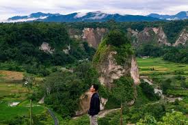 Jun 26, 2021 · gemercik air dengan panorama alam yang menakjubkan membuat curug putri menjadi destinasi favorit wisatawan. 8 Tempat Wisata Yang Menarik Di Bukittinggi Pariwisataku