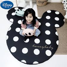 Awesome mini maus bettwäsche ideas erstaunliche ideen von micky und minni maus bettwäsche photo mickey tagesdecke minnie maus kindermöbel mickey mouse bettbezug von micky und minni maus. Schwarz Und Weiss Mickey Minnie Maus Teppich Kind Baby Krabbeln Spiel Matte Teppich Innen Weiche Vier Saison Kinder Matte Decke Geschenk Mat Aliexpress
