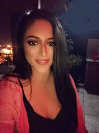 How to get involved with the expat community in Miraflores?