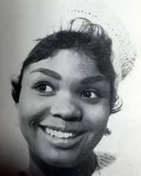 Melissa Giannini's Instagram, Twitter & Facebook