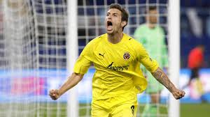 We did not find results for: Many Shadows And Few Lights In The Winter Market Of Villarreal