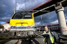 La Sncb Doit Rendre Le Job De Conducteur De Train Plus Sexy Le Soir Plus