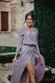 Looks para invitadas de tarde! Http Invitadaperfecta Es Invitadas Look Invitada De Noche Vestido Largo Lavanda Vestidos Largos Para Boda Vestido Invitada Boda Noche Vestidos Boda Invierno