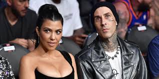 Kourtney has a height of 5 feet 5 inches (1.63m) and weighs 128lbs (58 kg). Fans Think Kourtney Kardashian And Travis Barker Got Married Paper