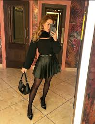 Olivia Fleur Walks - Sensual Pantyhose