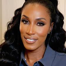Lisa Leslie updated their profile picture.