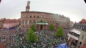 Fussballberichte heute für morgen 1. Feierverbot Fur Fans Von Greuther Furth Nach Aufstieg In Liga 1 Br24
