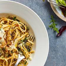 Linguini Con Huevo Y Pangrattato Receta Hoy Yemek Tarifi 2020 Linguine Gida Yemek