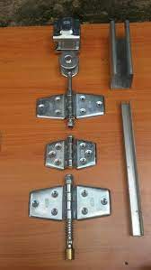 Tentu saja anda sudah mengetahui langkah kerja pintu geser / pintu sliding ini, pintu ini memiliki daun pintu yang bisa digeser, langkah membuka pintunya lewat cara digeser. Jual Rel Garasi Engsel Pintu Roda Garasi Sliding Tikung Merk Hisen Cocok Untuk Wina W500 80 Lukcky Di Lapak Sejati Interior Bukalapak