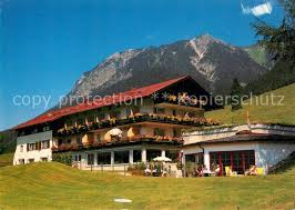 Der heimenhof begrüßt seine gäste mit familiärer atmosphäre in zentraler lage in oberstdorf. Ak Ansichtskarte Oberstdorf Heim Bergfrieden Kat Oberstdorf Nr Kc86800 Oldthing Ansichtskarten Bayern