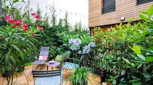 Amenager Un Balcon Une Terrasse Nos 8 Conseils Jardins Terrasse Appartement Rez De Jardin