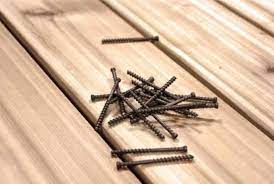 camo edge deck screws reverse rake tip removes deck material as it bores allowing the screw to penetrate the board without s decking material camo deck screws