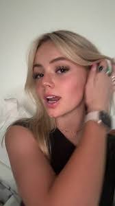 Tessa Bates's Instagram, Twitter & Facebook