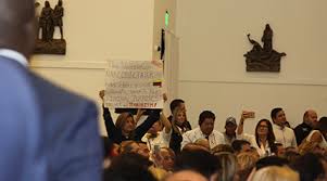 ADOM :: Venezuelan exiles seek hope